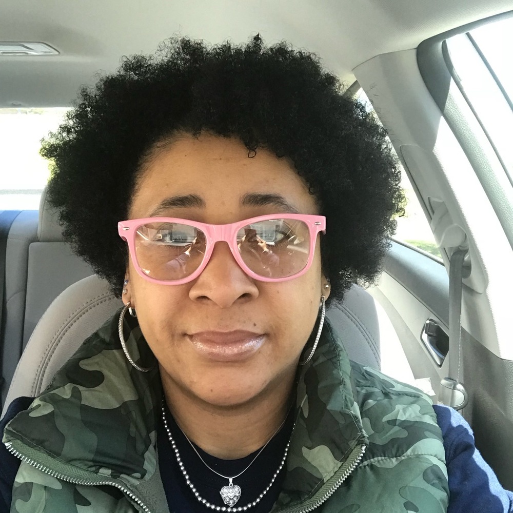 Meet your Posher, Nicole